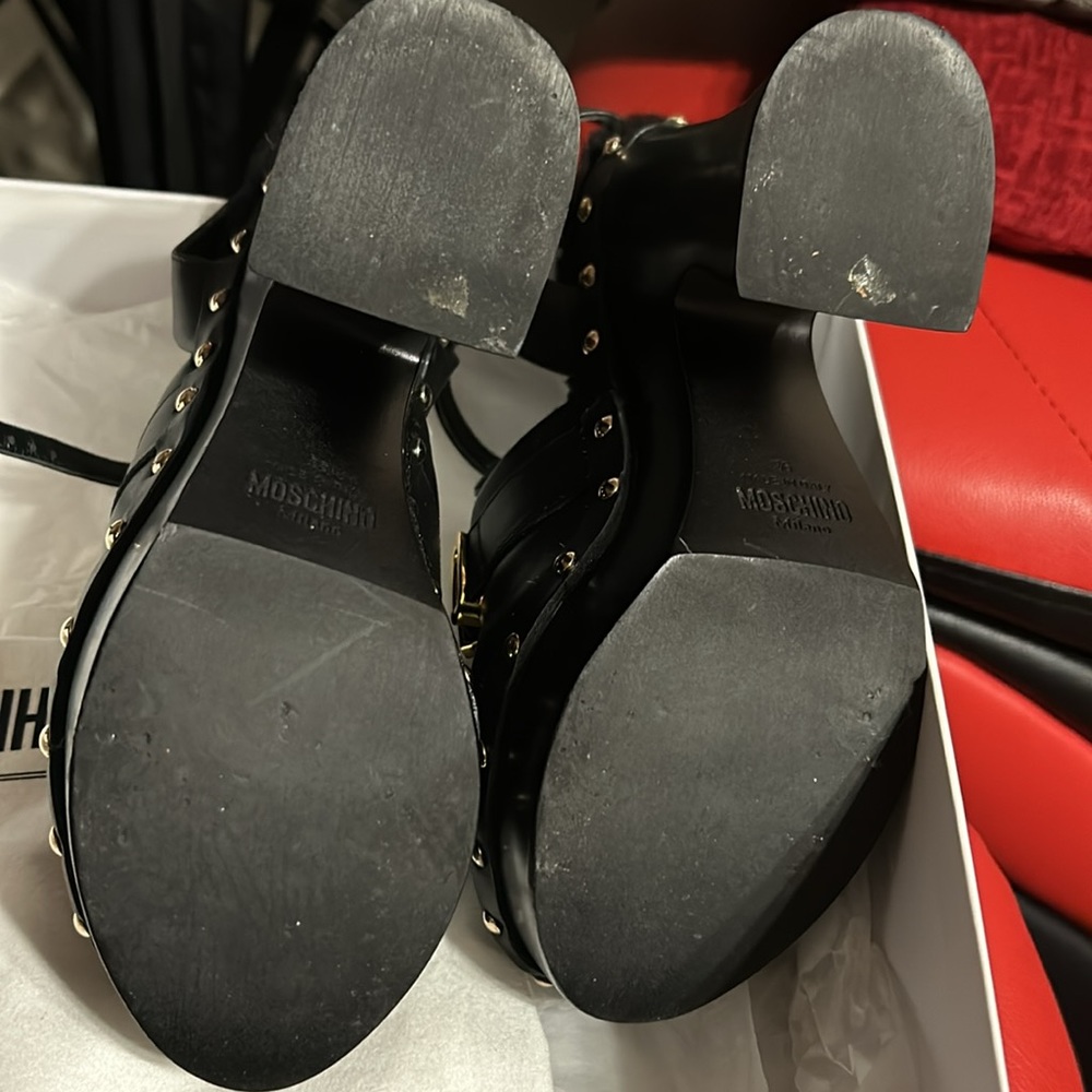 Moschino clogs very beautiful wore once . - Picture 6 of 7